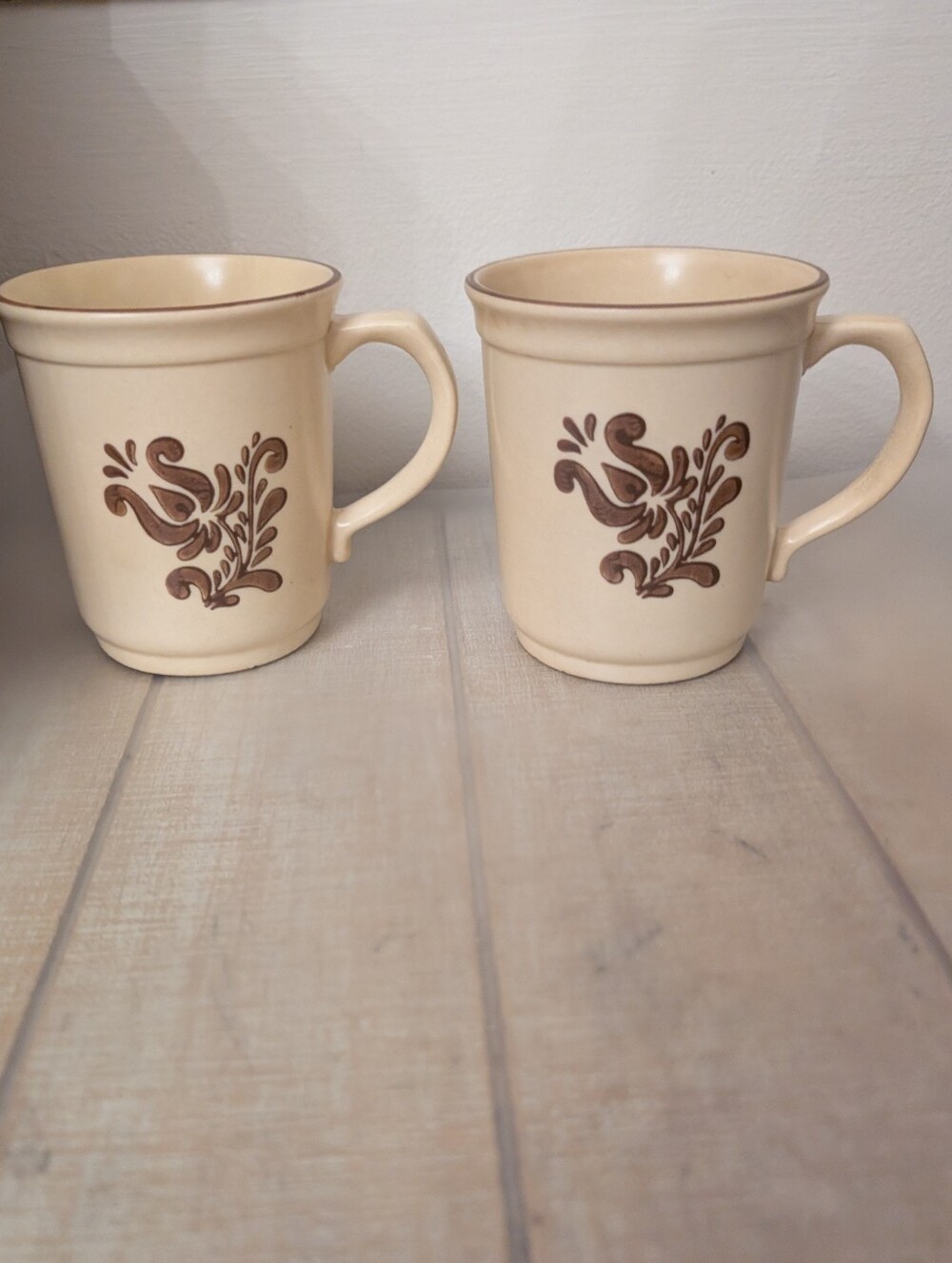 Vintage 1970s Set Of Two Pfaltzgraff Village Mugs